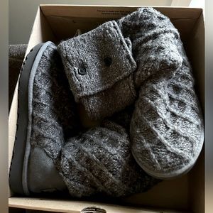 UGG Latice Cardy Sweater Boots size 8